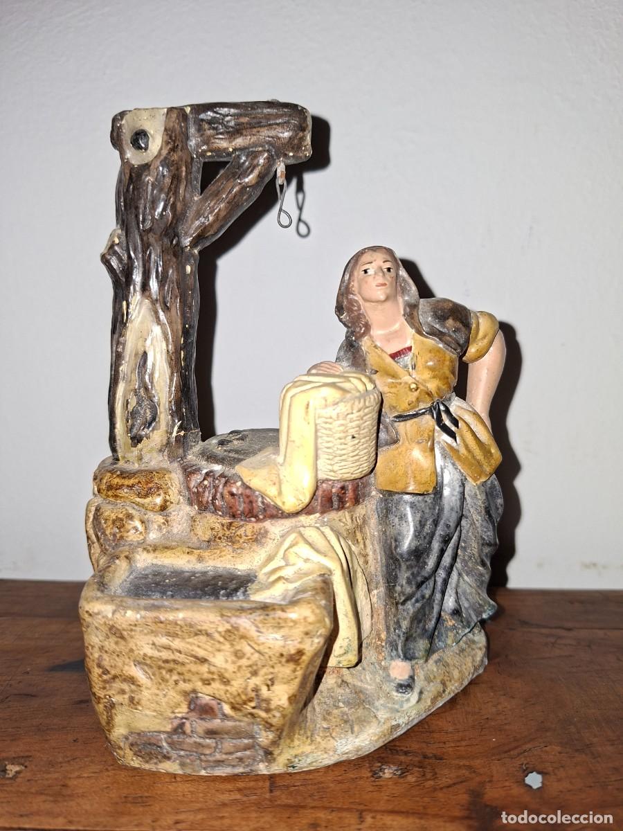 Figuras de Bel&eacute;n: FIGURA DE BELEN BARRO ANTIGUA COMPOSICI&Oacute;N MUJER SACANDO AGUA DE POZO