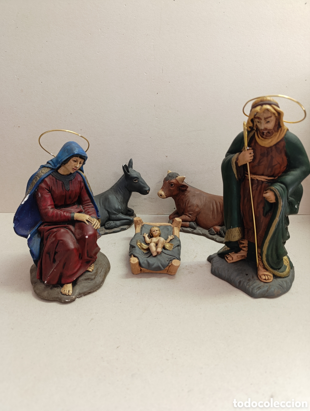 Figuras de Bel&eacute;n: NACIMIENTO, BELEN O MISTERIO. 5 PIEZAS, EN ESCAYOLA. PINTADO A MANO.