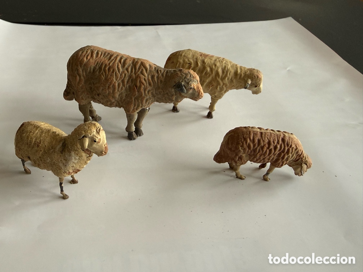 Figuras de Bel&eacute;n: Figueras Belen. 4 OVEJAS. Barro y plomo