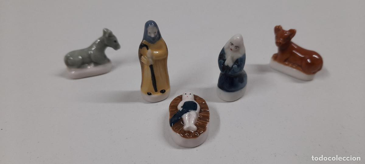 Figuras de Bel&eacute;n: EL NACIMIENTO . FIGURAS REGALO DEL ROSCON DE REYES . REALIZADA EN PORCELANA