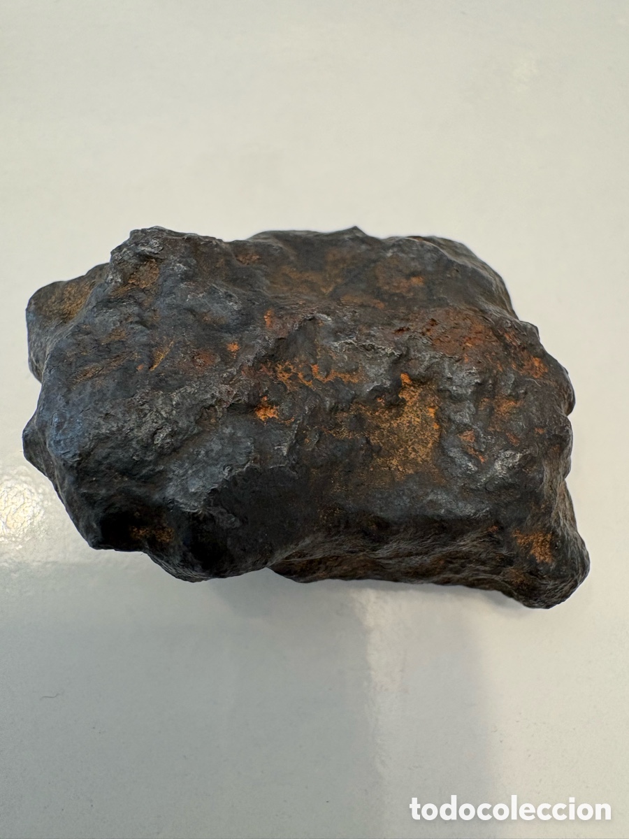 Coleccionismo de f&oacute;siles: Lote de 4 Espec&iacute;menes con Caracter&iacute;sticas de Meteorito - 2 Magn&eacute;ticos y 2 No Magn&eacute;ticos