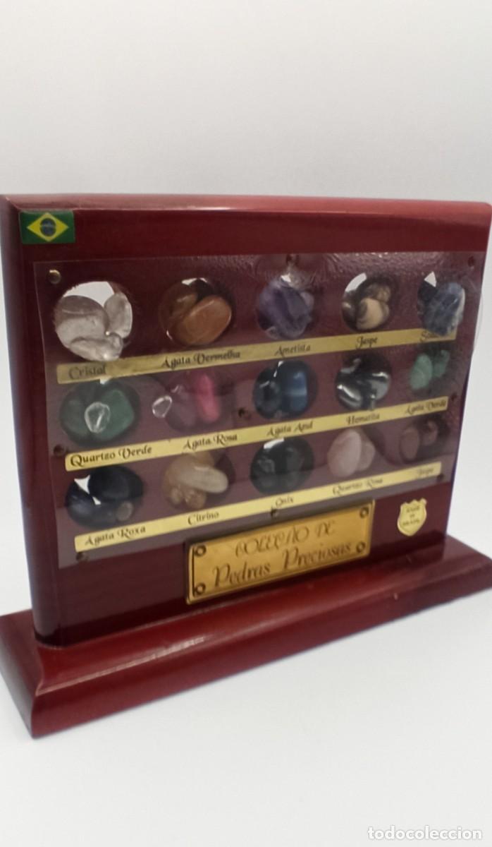 Coleccionismo de gemas: Expositor madera con minerales. - Foto 2