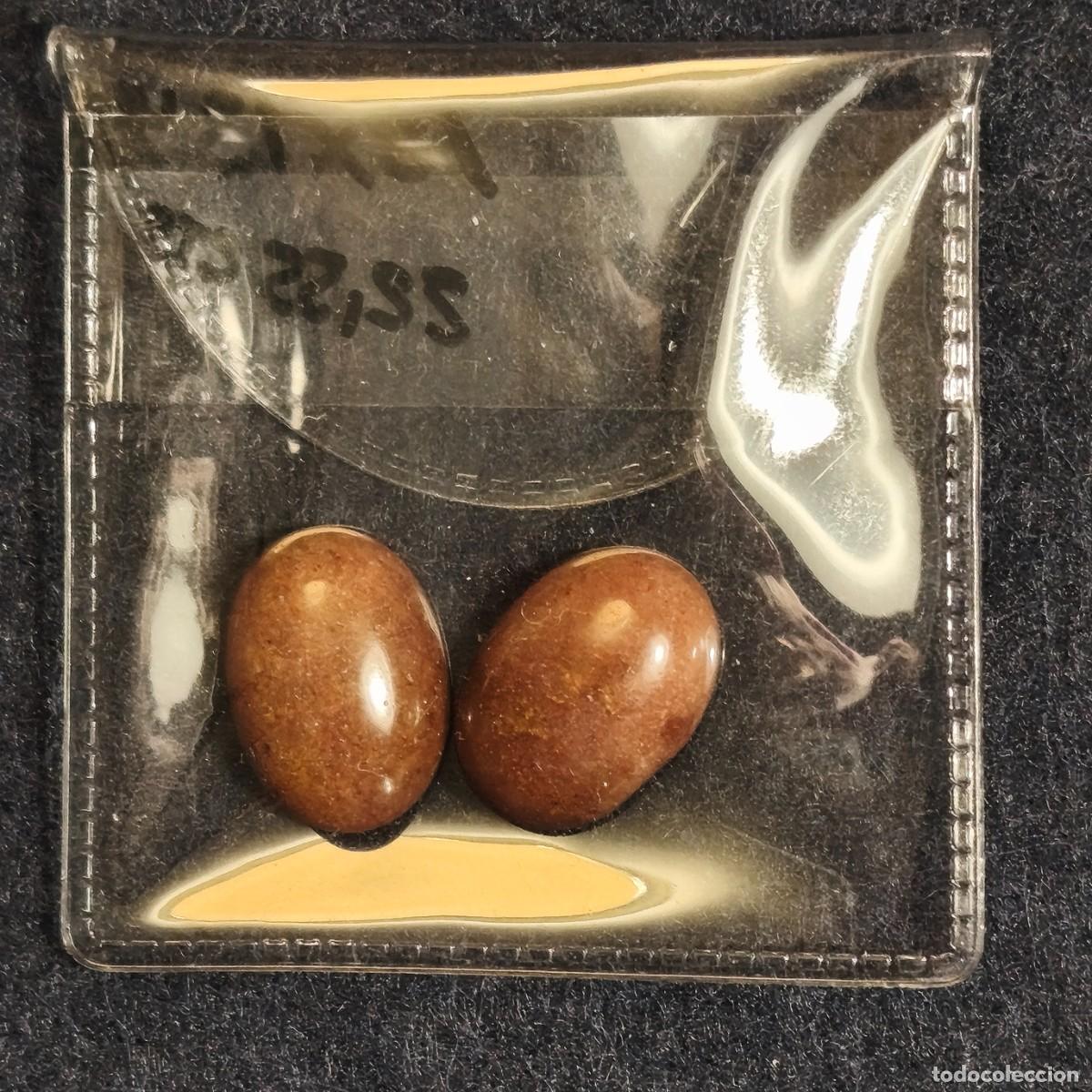 Gem collecting: PAREJA DE JADE O JADEITA MARR&Oacute;N NATURAL TALLA OVAL CABUJON. MED. 18 X 13. PESO 22,55 CTS