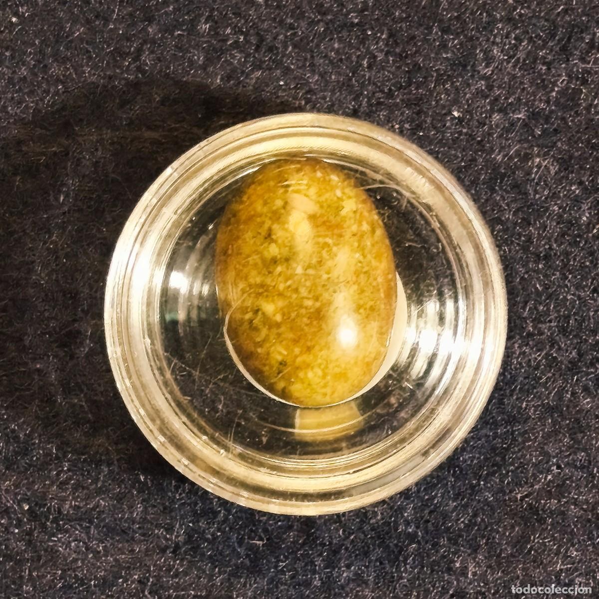 Gem collecting: JADE O JADEITA VERDE NATURAL TALLA OVAL CABUJON. MED. 18 X 13. PESO 9,75 CTS