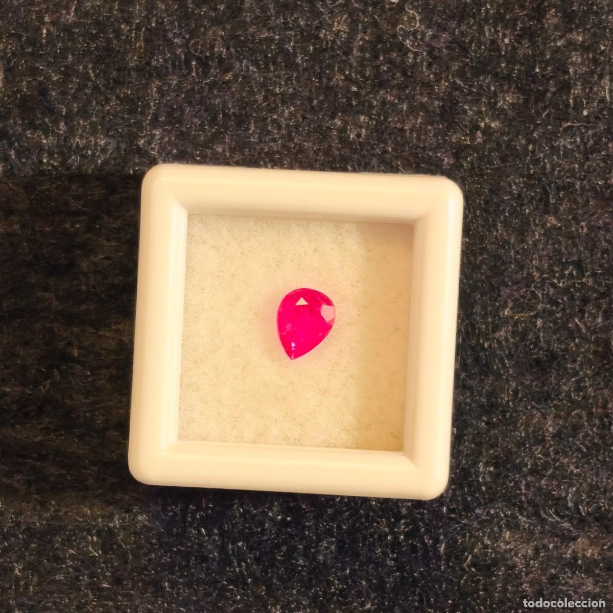Collezionismo di gemme: RUBI ROJO NATURAL EN TALLA PERA. MED. 4,5 X 3,5 MM. PESO 0,36 CTS