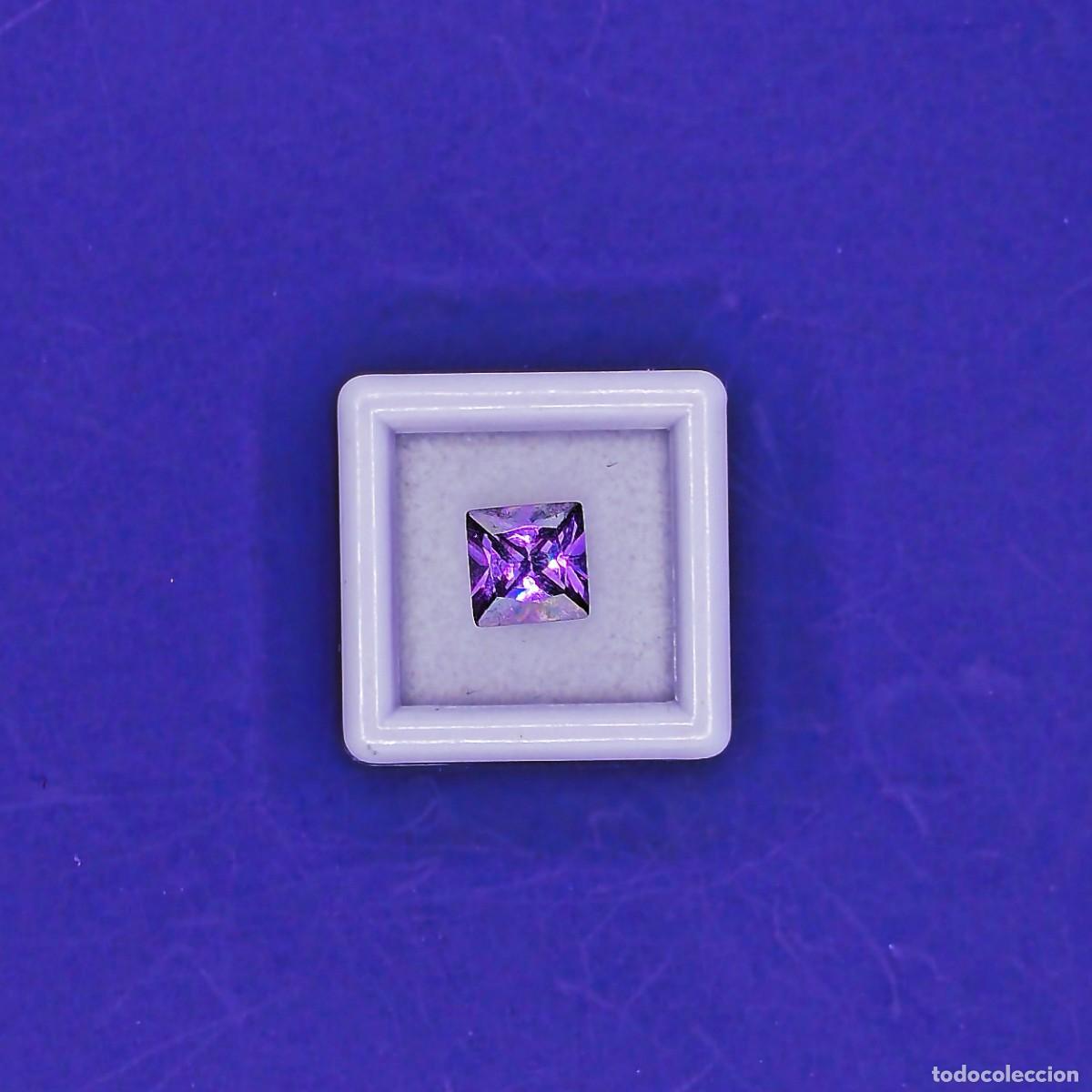 Gem collecting: AMATISTA SINTETICA SWAROSKI TALLA CARRE. MED. 6 X 6 MM. PESO 1,80 CTS