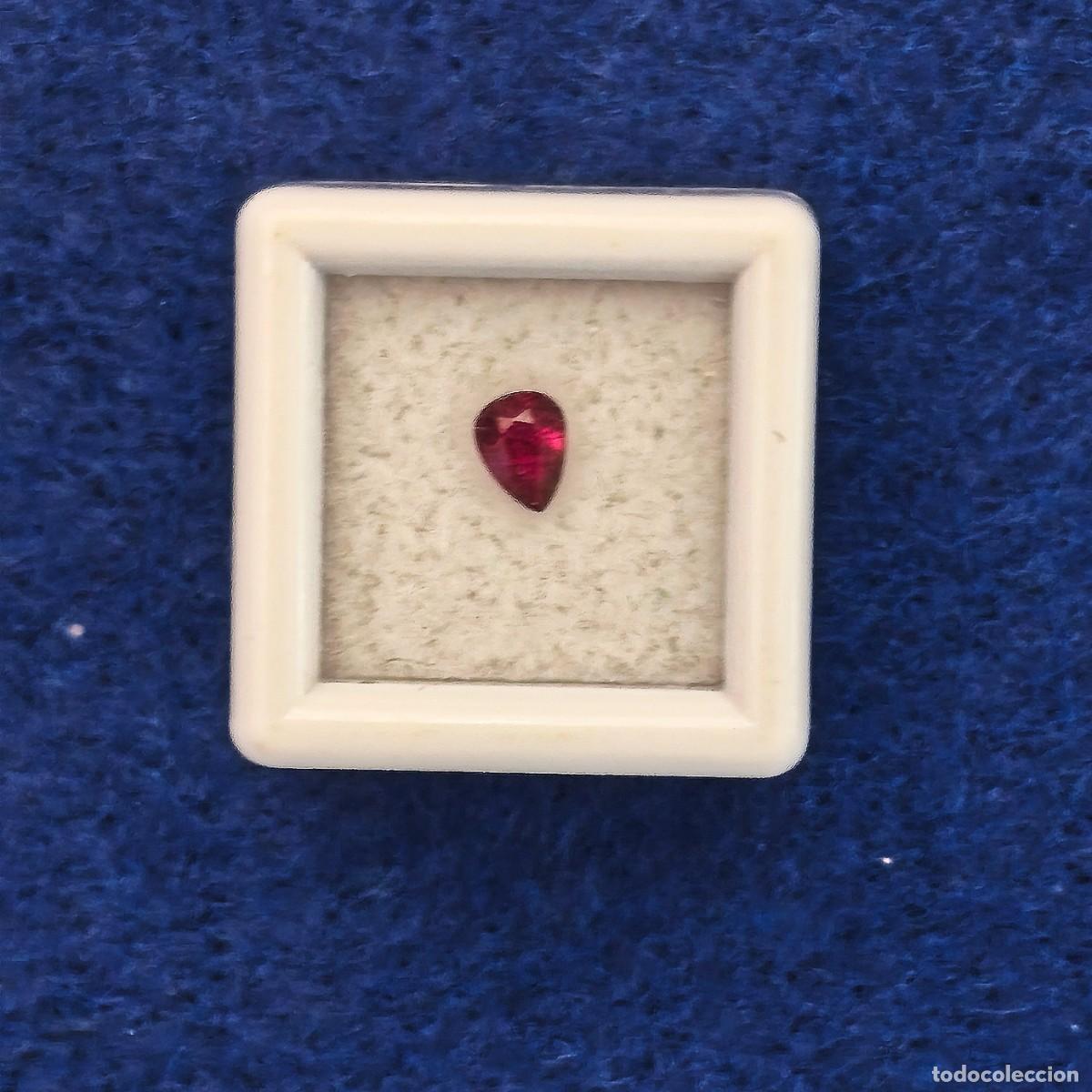 Collectionnisme de gemmes: RUBI ROJO NATURAL TALLA OVAL. MED. 4 X 3 MM. PESO 0,23 CTS. SIN TRATAMIENTO