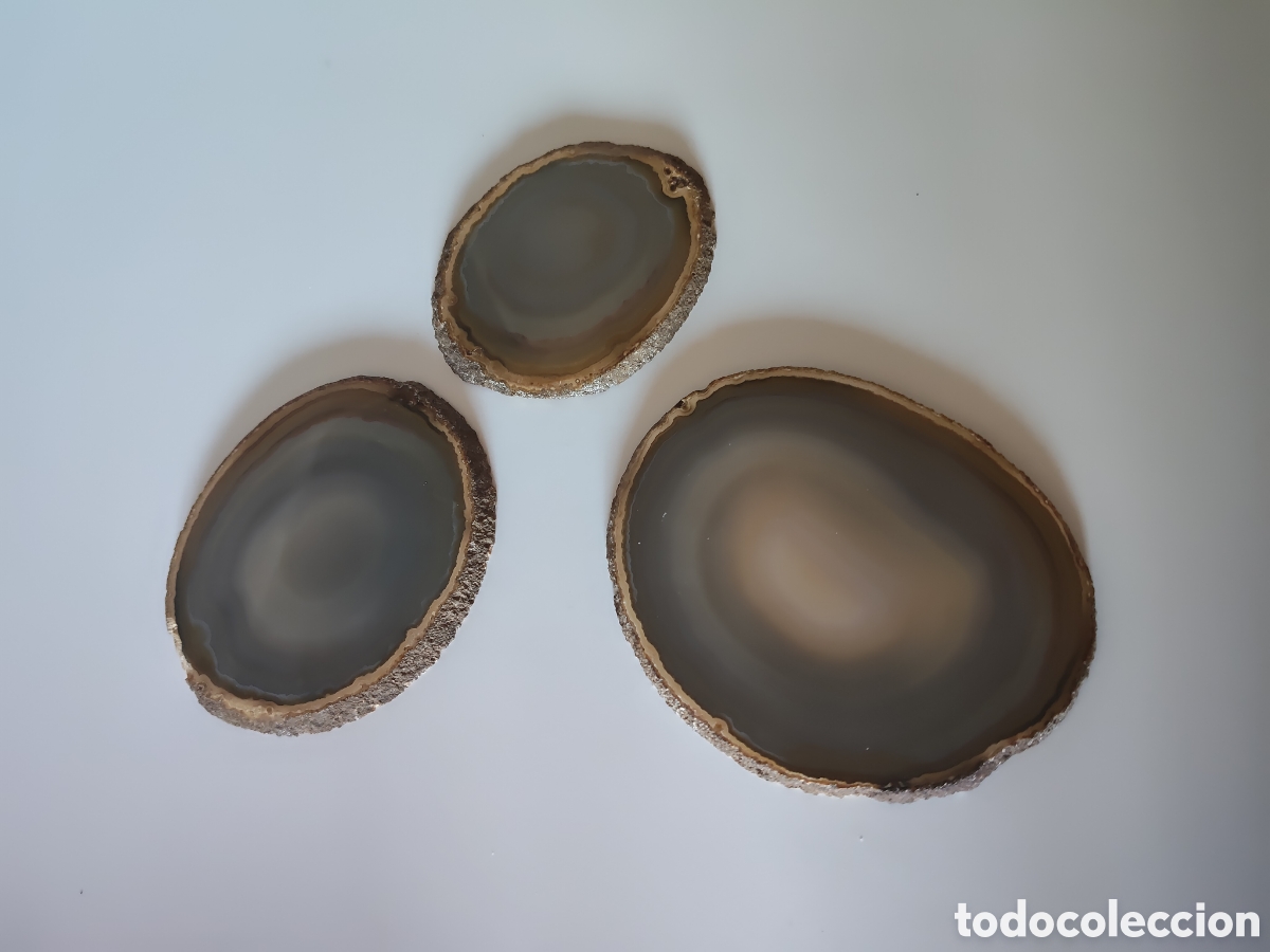 Coleccionismo de gemas: Tres rodajas de agata de diferentes tama&ntilde;os