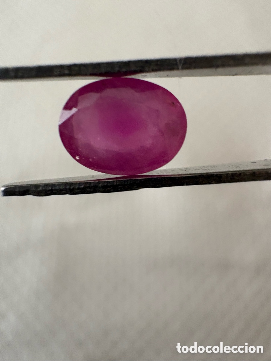 Coleccionismo de gemas: Rub&iacute; Natural &Oacute;valo Sin Tratamientos (1,55 Ct) - Semitransparente - Analizado Gem&oacute;loga
