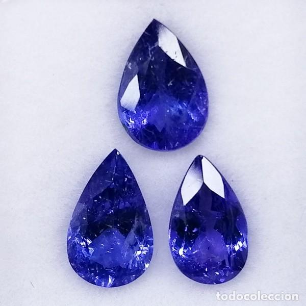 Coleccionismo de gemas: 3 Tanzanitas Naturales &middot; Peso Total 3.92 ct &middot; Certificado IGE &middot; Talla Pera &middot; Colecci&oacute;n / Joyer&iacute;a