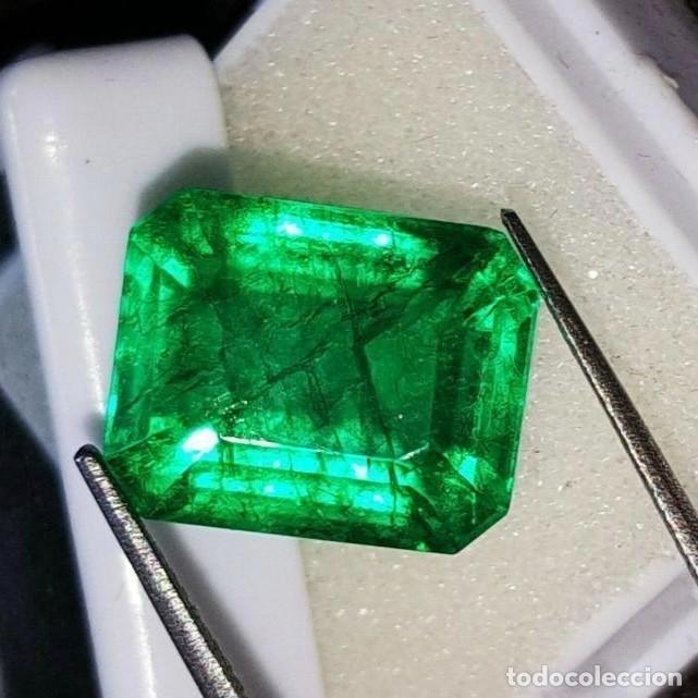 Collezionismo di gemme: ESMERALDA COLOMBIANA NATURAL PESO 13.70 CTS. MED. 16,16 X 12,90 MM X 9,05 MM. CERTIFICADO GGL
