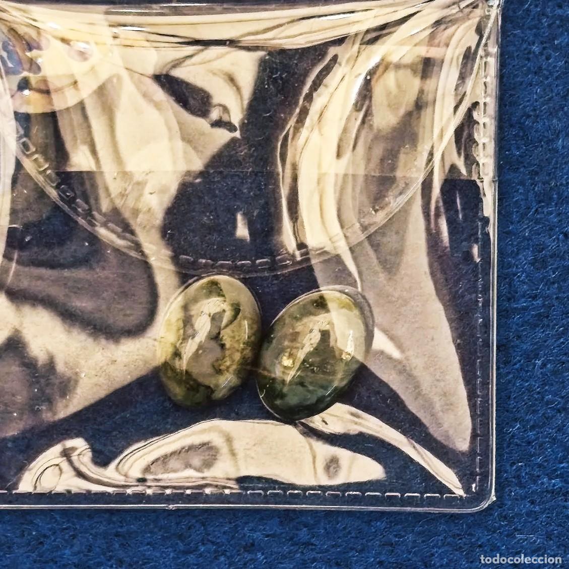 Gem collecting: PAREJA DE AGATAS MUSGOSAS TALLA CABUJON. MED. 14 X 10 MM. PESO 13,16 CTS