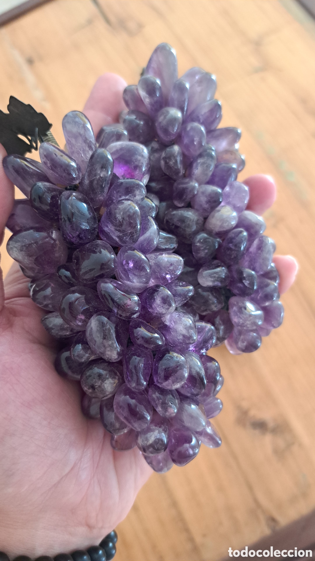 Coleccionismo de gemas: Dos racimos de uvas en amatista