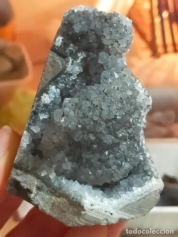 Gem collecting: Ametista grigio scuro di forma bombata