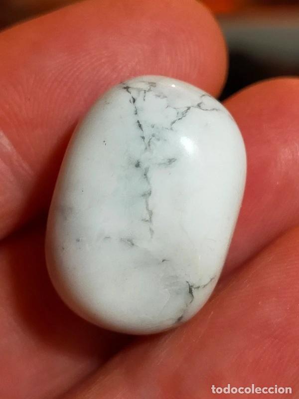 Gem collecting: Pietra di Howlite burattata provenienza USA peso 12 grammi