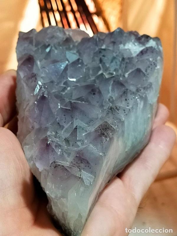 Gem collecting: Drusa di Ametista (appoggio in verticale).