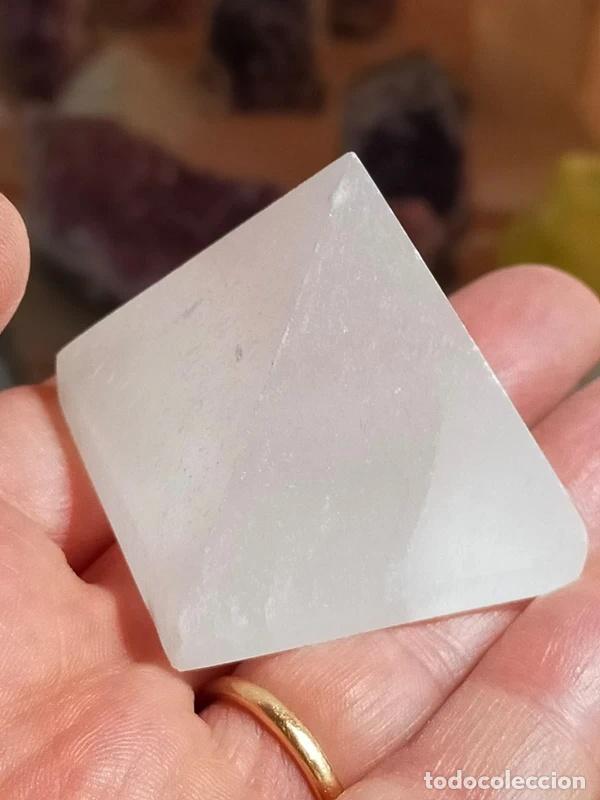 Coleccionismo de gemas: Piramide di Selenite bianca - Foto 2