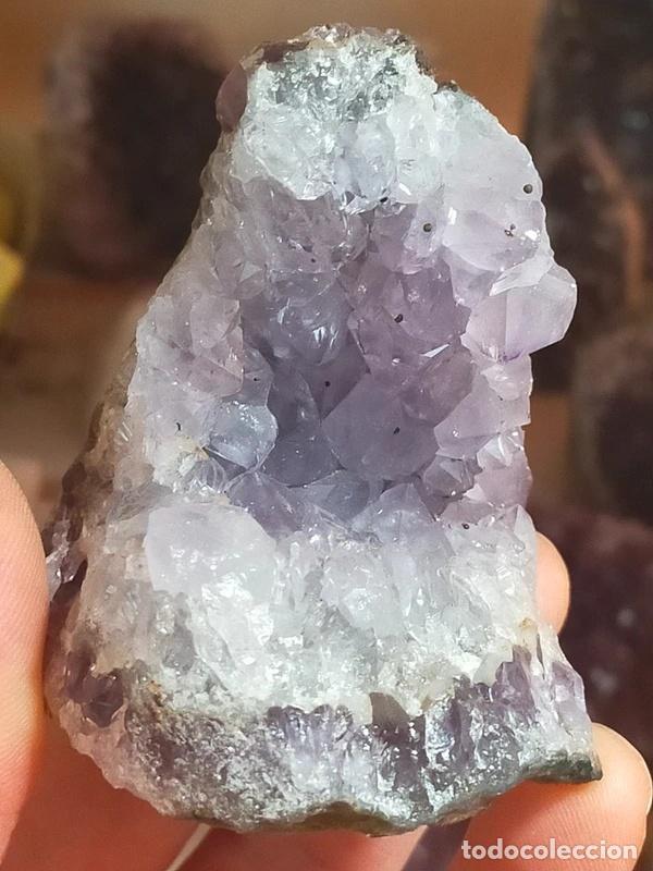 Coleccionismo de gemas: Drusetta di Ametista a forma di poltrona