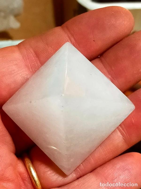 Coleccionismo de gemas: Piramide in Quarzo Latte - Foto 3