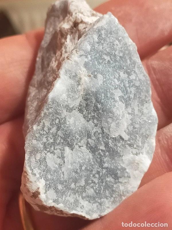 Colecionismo de pedras preciosas: Angelite grezza Brasile peso 66 grammi misura 5,5x3,5x2,5 cm