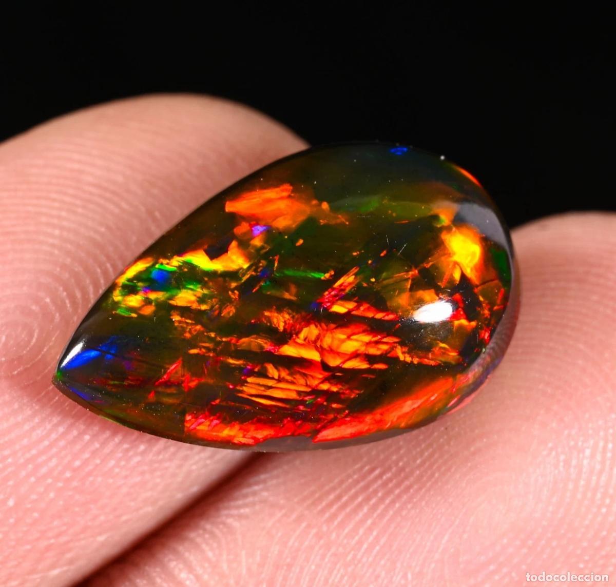 Colecionismo de pedras preciosas: Opalo de Welo Negro Et&iacute;ope Natural 4,65 CT, Juego de Colores