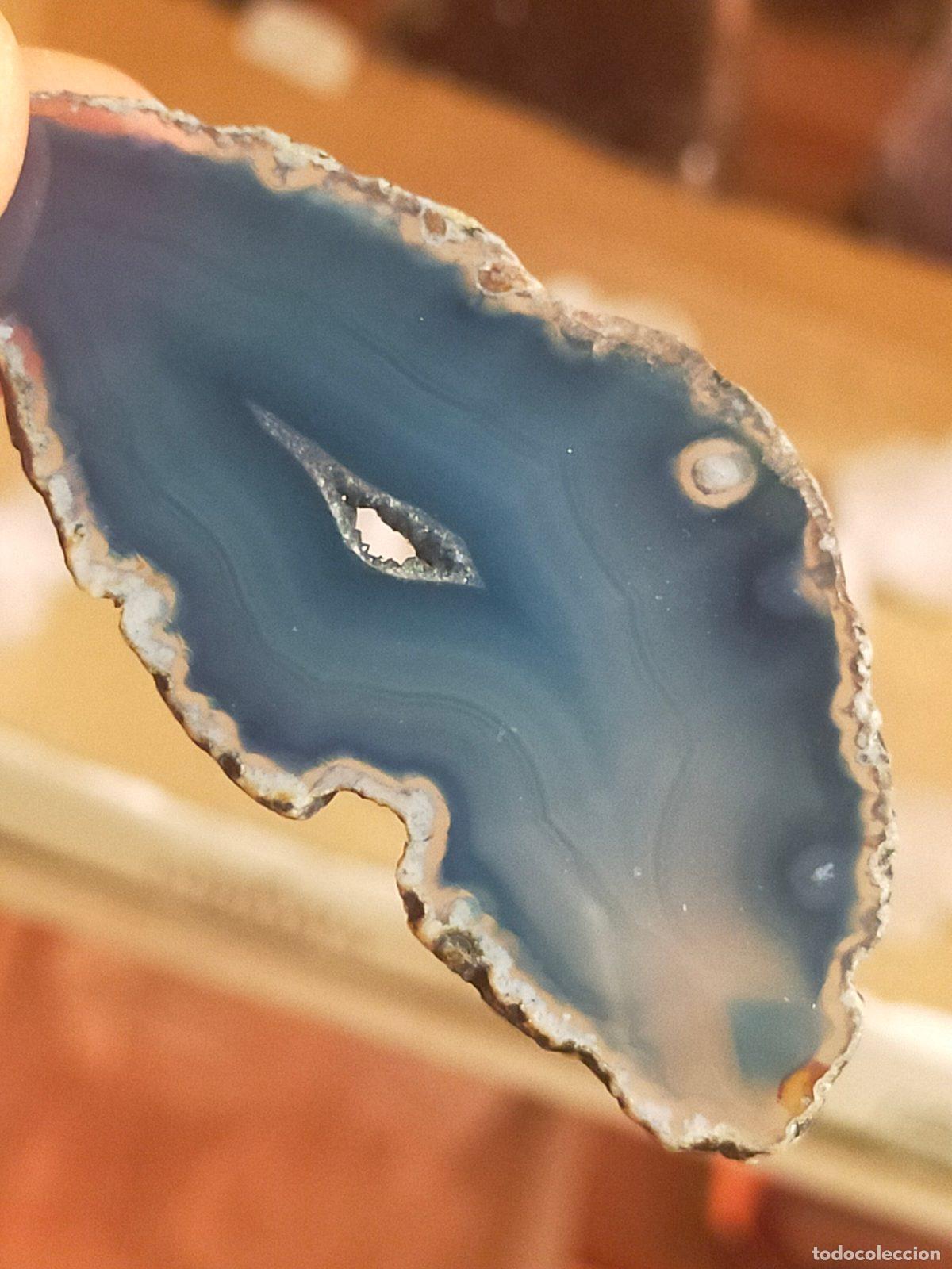 Coleccionismo de gemas: Fetta di Agata Blu con Drusa Naturale - Cristallo per Cristalloterapia e Arredo Olistico 7x3.5 cm