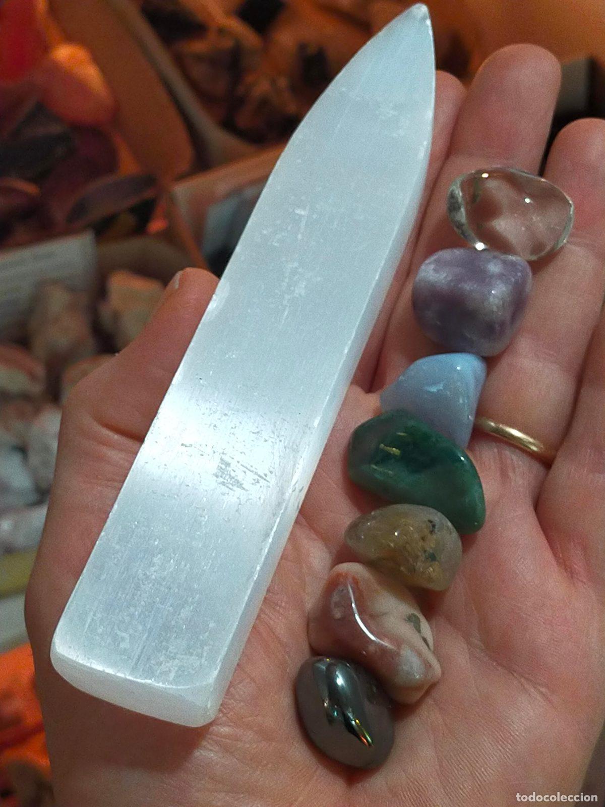 Coleccionismo de gemas: Set 7 Chakra con Bacchetta in Selenite 15cm - Cristalli Naturali per Meditazione