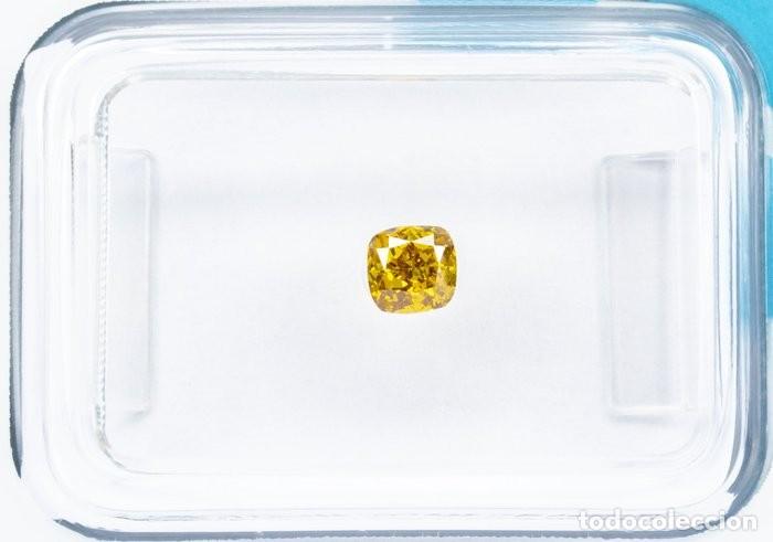 Coleccionismo de gemas: Diamante - 0.31 ct - Coj&iacute;n - Fancy intense Anaranjado Amarillo (IGI)