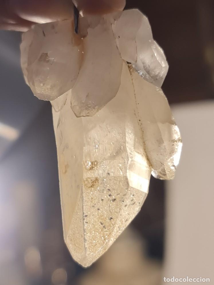 Coleccionismo de gemas: Colgante de cristal de roca de Brasil: racimo de cuarzo natural, 5 cm