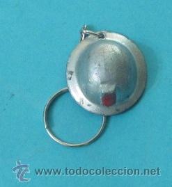 Coleccionismo de llaveros: LLAVERO CON CASCO MET&Aacute;LICO - Foto 1