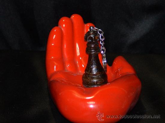 Coleccionismo de llaveros: Chess. Llavero de Ajedrez de madera: La Dama negra - Foto 1