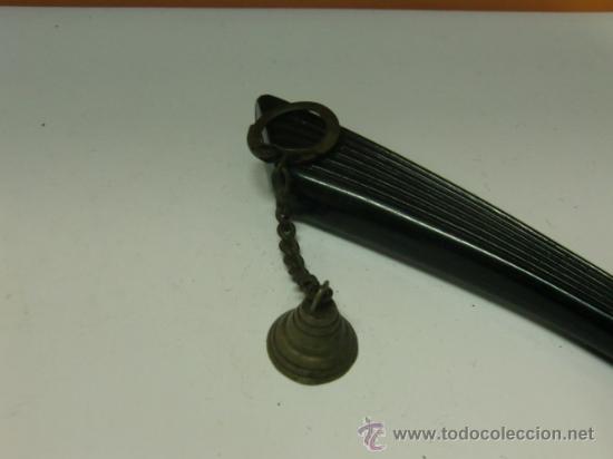 Collection of Keychains: Llavero de metal, campanita