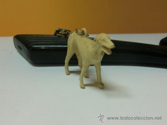 Coleccionismo de llaveros: Llavero de perro de pl&aacute;stico - Foto 2
