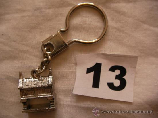 Collection of Keychains: ANTIGUO LLAVERO CONSTRUCCION TIPICA GALLEGA - ENVIO GRATIS A ESPA&Ntilde;A