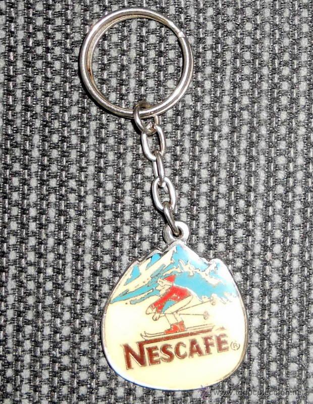 Coleccionismo de llaveros: LLAVERO ANTIGUO NESCAFE CAFE Trofeo de ESQUI. VINTAGE. A&ntilde;os 80. RARO. Dificil.