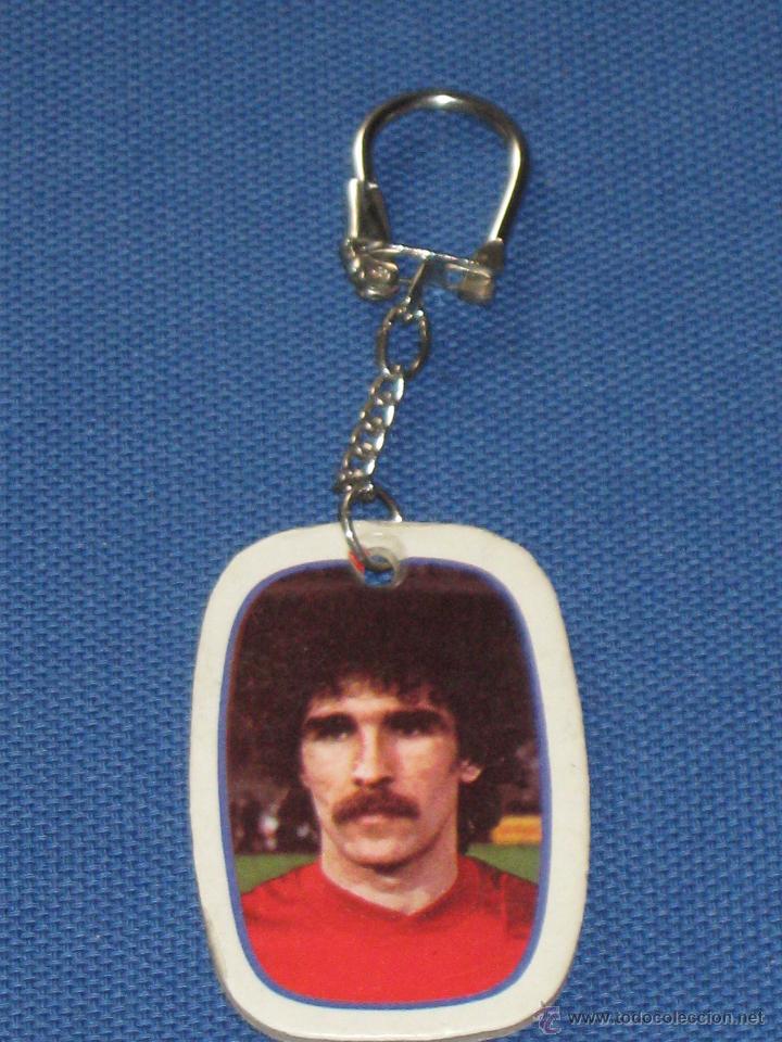 Coleccionismo de llaveros: ANTIGUO LLAVERO DE PHOSKITOS - JUGADOR DE LA SELECCION ESPA&Ntilde;OLA - ZAMORA