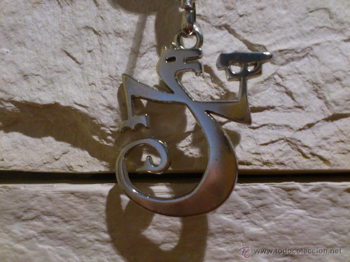 Coleccionismo de llaveros: LLAVERO DRAGON - PLATEADO - METAL - MUY BUEN ESTADO