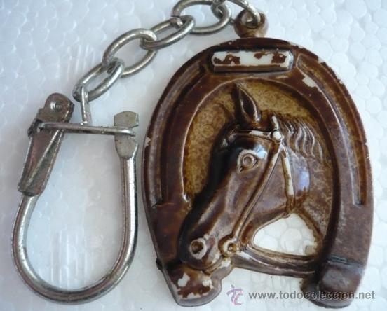 Colecionismo de porta-chaves: LLAVERO CABEZA CABALLO Y HERRADURA. PLASTICO.