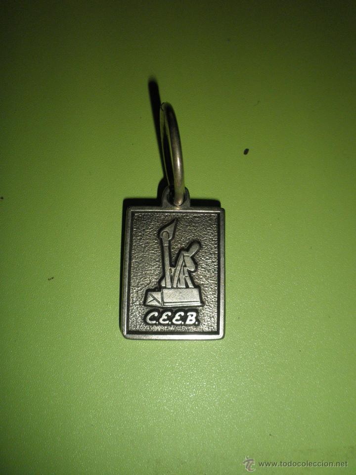 Coleccionismo de llaveros: LLAVERO ANTIGUO MET&Aacute;LICO C.E.E.B. ** - Foto 1