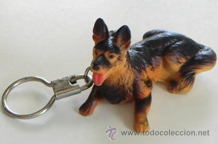 Coleccionismo de llaveros: LLAVERO PASTOR ALEM&Aacute;N - PERRO ANIMAL - FIGURA DE GOMA FIGURITA JUGUETE - M&Aacute;S COSAS D PERROS EN VENTA