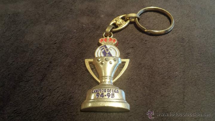Collectionnisme de portes-cl&eacute;s: LLAVERO EQUIPO FUTBOL REAL MADRID COPA CAMPE&Oacute;N LIGA 1994 /1995