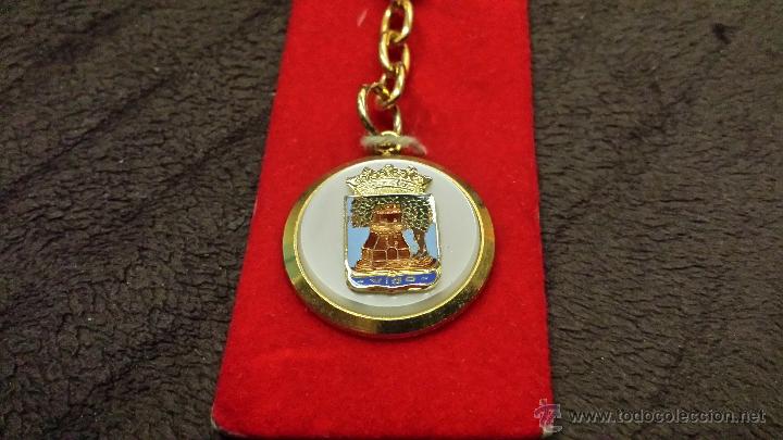Sammlung von Schl&uuml;sselanh&auml;ngern: LLAVERO DE ARTESAN&Iacute;A ESCUDO ESMALTADO A MANO CIUDAD DE VIGO