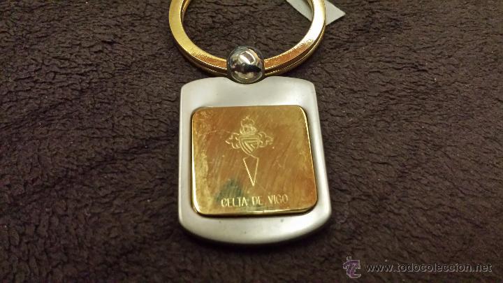 Sammlung von Schl&uuml;sselanh&auml;ngern: LLAVERO EN ACERO INOXIDABLE Y CHAPADO EN ORO ESCUDO EQUIPO DE FUTBOL REAL CLUB CELTA DE VIGO