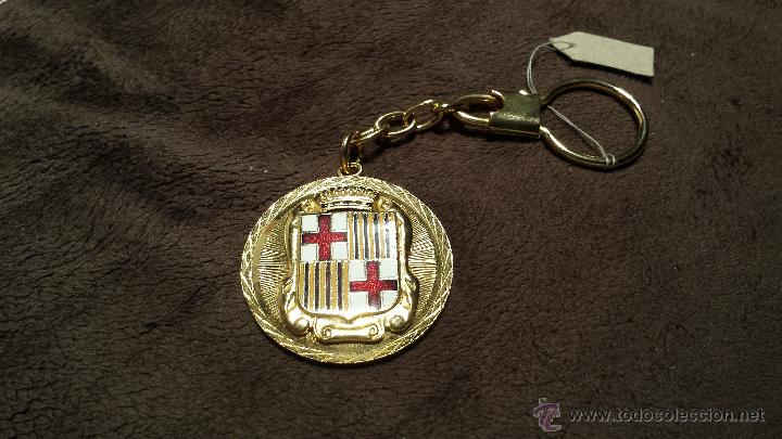Sammlung von Schl&uuml;sselanh&auml;ngern: LLAVERO ESCUDO HER&Aacute;LDICO CIUDAD DE BARCELONA  (LLAVERO LAPIDADO Y ESCUDO ESMALTADO )