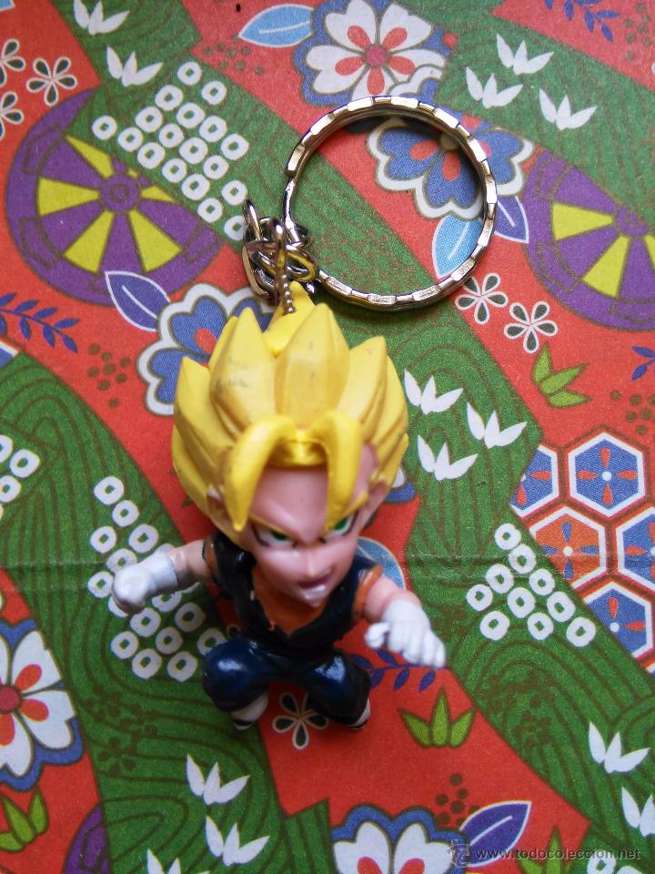 Collectionnisme de portes-cl&eacute;s: llavero dragon ball bola de dragon gogeta