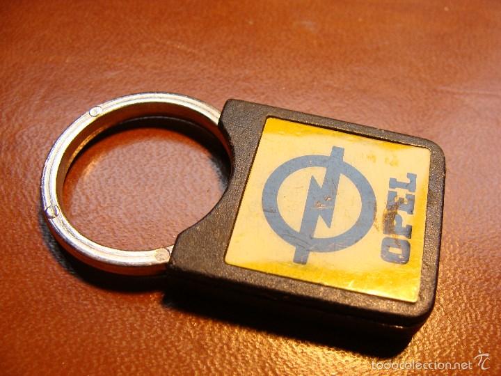 Collection of Keychains: LLAVERO CONCESIONARIO COCHE OPEL SALVAUTO LLIRIA VALENCIA