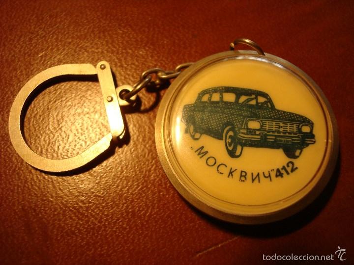 Collezionismo di Portachiavi: ANTIGUO LLAVERO DE COLECCION PLASTICO RUSO URSS COCHE AUTOMOVIL MOCKB 412