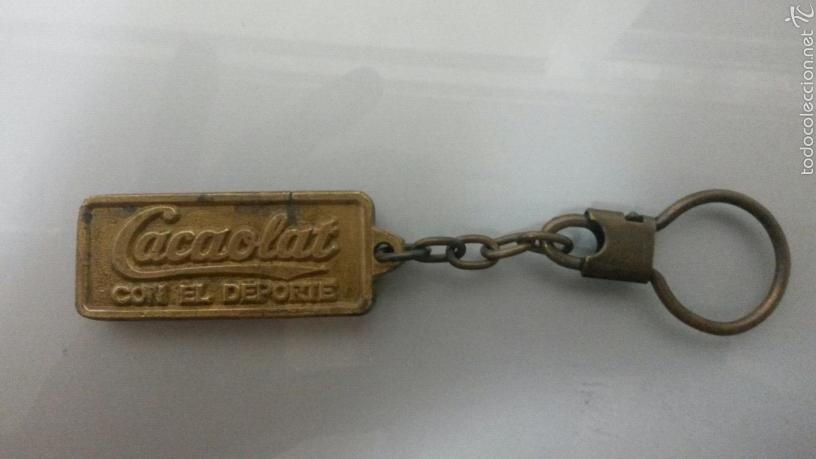 Coleccionismo de llaveros: ANTIGUO LLAVERO METAL CACAOLAT CON EL DEPORTE