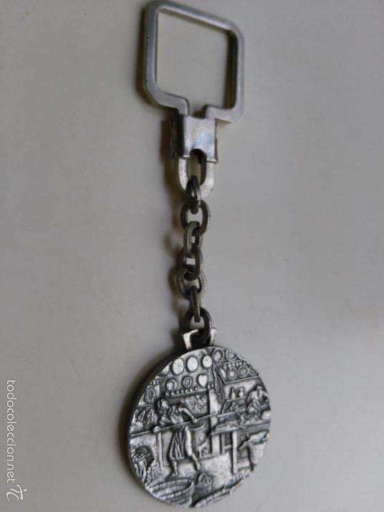 Collection of Keychains: Llavero con publicidad de Empresa Hermanos Pina. Tendidos de yeso y perlita. Valencia
