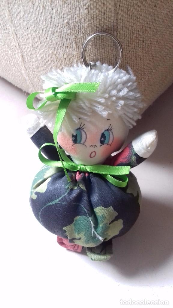 Colecionismo de porta-chaves: llavero mu&ntilde;eca de peluche bastante grande